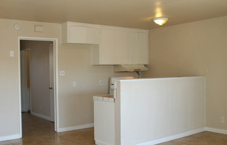 1 bed, 1 bath, 643 sqft, $975, Unit D