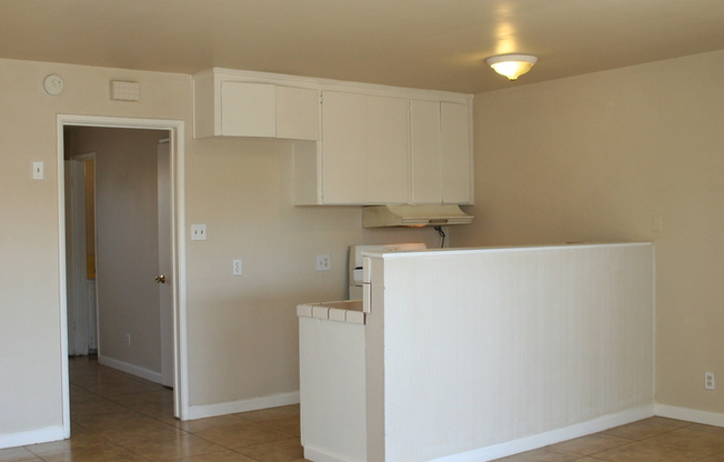 1 bed, 1 bath, 643 sqft, $975, Unit D