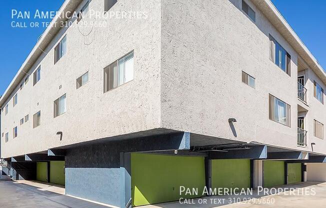 2704 VANDERBILT LN