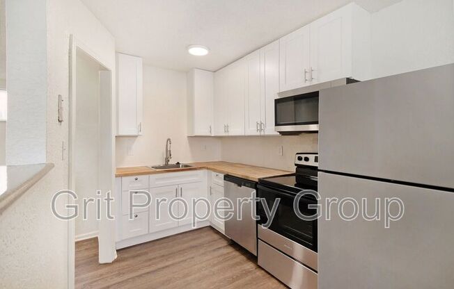 6924 N OLIVE