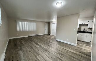 1 bed, 1 bath, $955, Unit 11