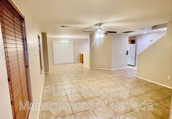 3528 LAGUNA VENETA AVE