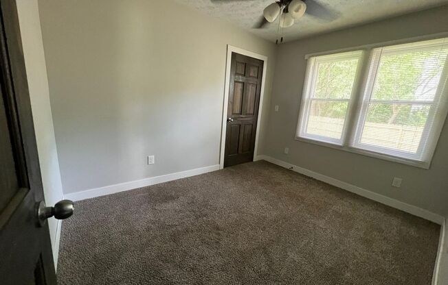 3 beds, 1 bath, $1,200