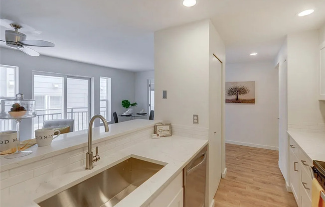 Beautiful 1 bed Condo + garage parking in desired Lower Queen Anne! Available Now!