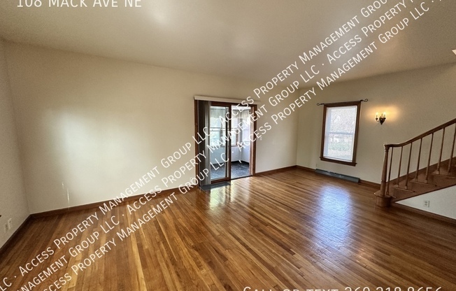 108 MACK AVE NE