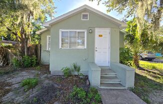 Nicely Updated 2BR Home Near Downtown Sarasota with Large Lot!