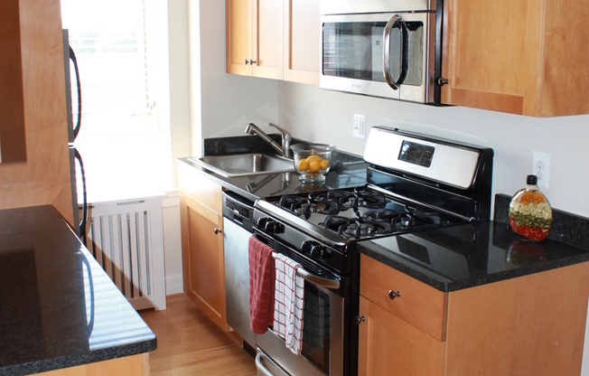 Studio, 1 bath, 487 sqft, $2,100, Unit 212