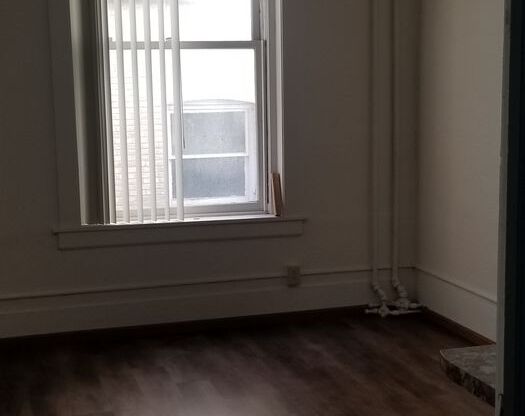 2 beds, 2 baths, 525 sqft, $695, Unit 230