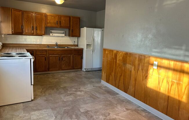 3 beds, 1 bath, $1,450