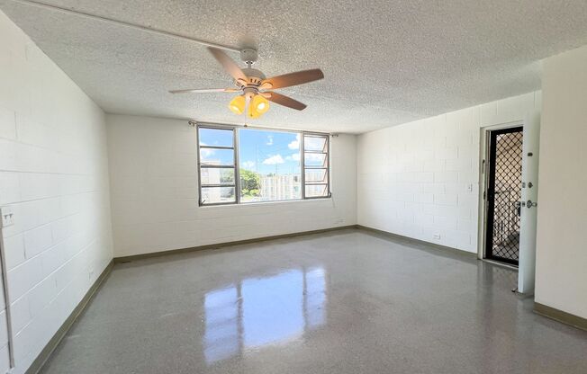 PRICE IMPROVEMENT | $500 Off 1st month! 2 bd | 2 bath unit across from Pearlridge Mall!