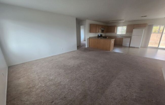 3 beds, 2 baths, 1,260 sqft, $1,350, Unit Unit 6