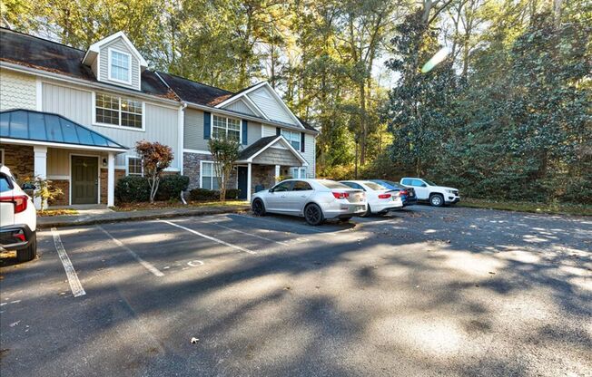 Welcome to this charming 2-bedroom, 1.5-bathroom house located in Dallas, GA.