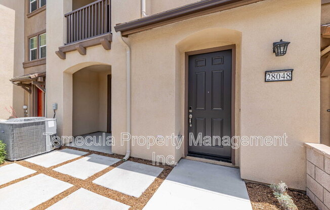 28048 OAKDALE DR