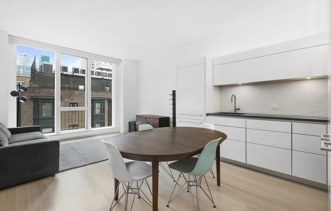 241 5 AVE
