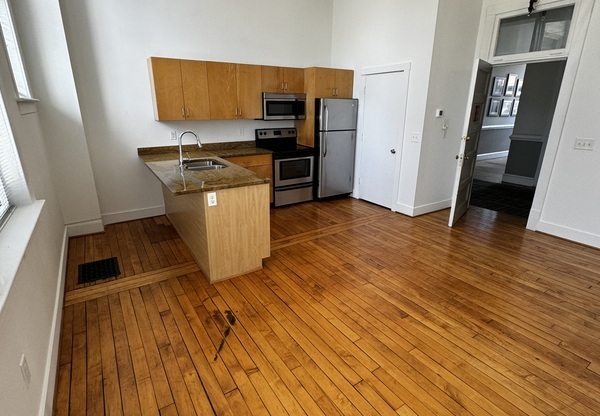141 E WYTHE