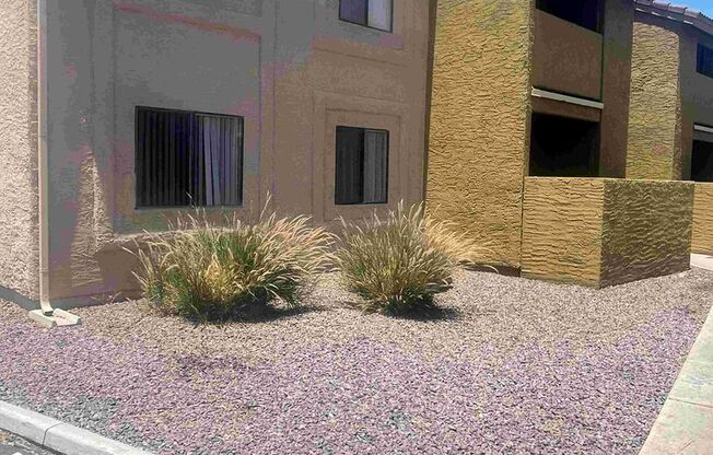 1 bedroom, 1 bath unit near the light rail in Tempe!