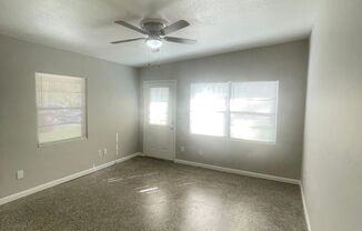 2 beds, 1 bath, $1,595