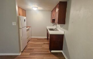 2 beds, 1 bath, 800 sqft, $875, Unit Apt # 10