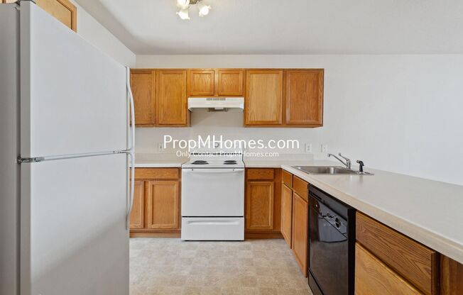 Spacious Two Bedroom Home in SE Portland!