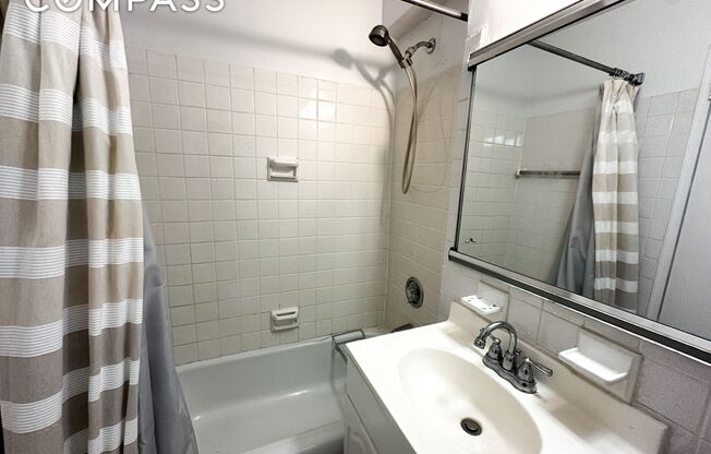 Studio, 1 bath, $3,300, Unit 824