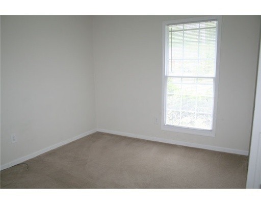 3 beds, 2 baths, $1,600