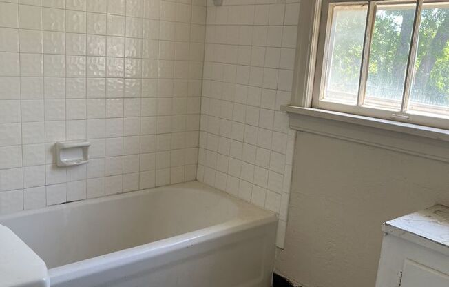Charming 2-Bedroom unit in Prime Oklahoma City Location