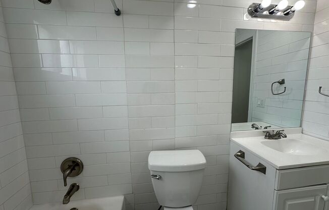 1 bed, 1 bath, 650 sqft, $1,550, Unit 209