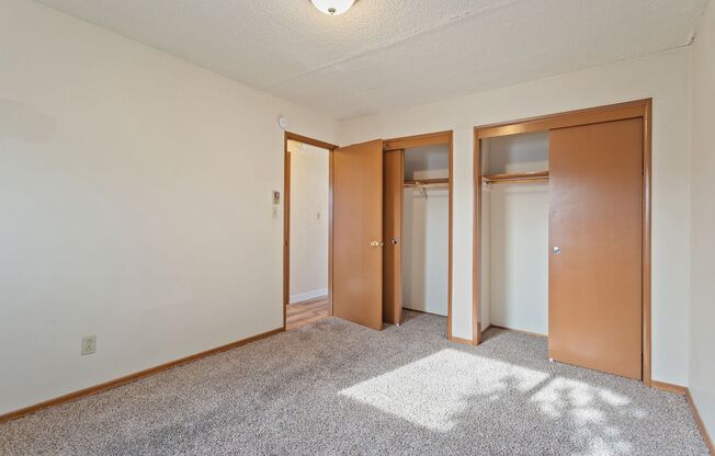 2 beds, 1 bath, 685 sqft, $1,195, Unit 8069