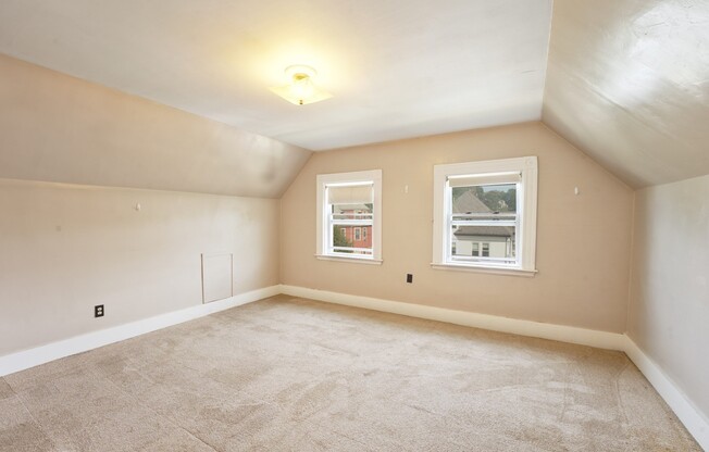 5 beds, 3 baths, 2,185 sqft, $5,000