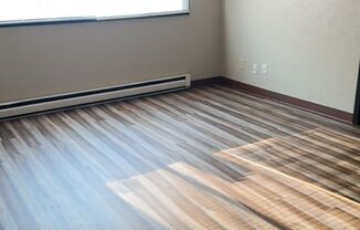 1 bed, 1 bath, 560 sqft, $700, Unit 1350 - 2