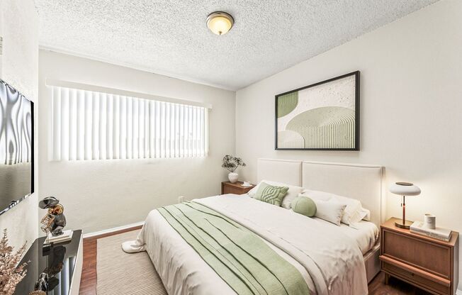 1254 W 110th