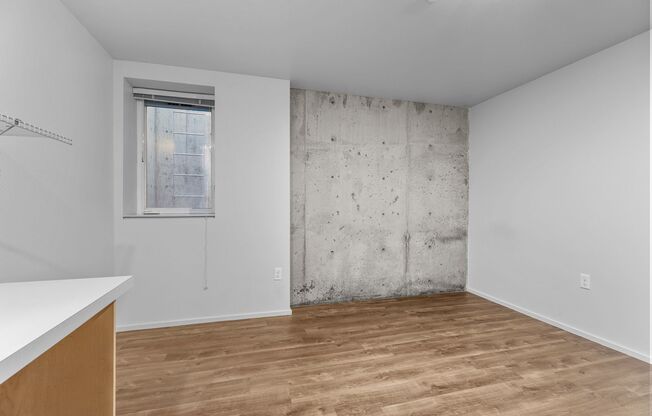 Studio, 1 bath, 122 sqft, $1,050