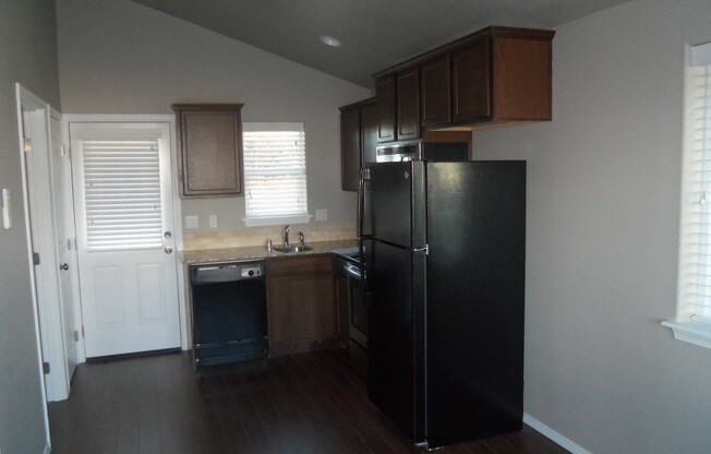 1 bed, 1 bath, 400 sqft, $1,195, Unit chin283-1