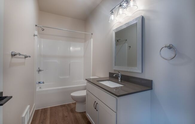 1 bed, 1 bath, 579 sqft, $1,400, Unit 24