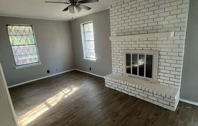 3 beds, 1 bath, $1,625