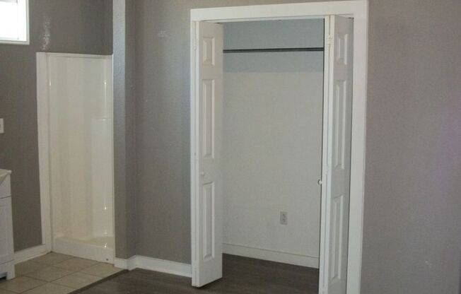 GREAT RENTAL NEAR DOWNTOWN!