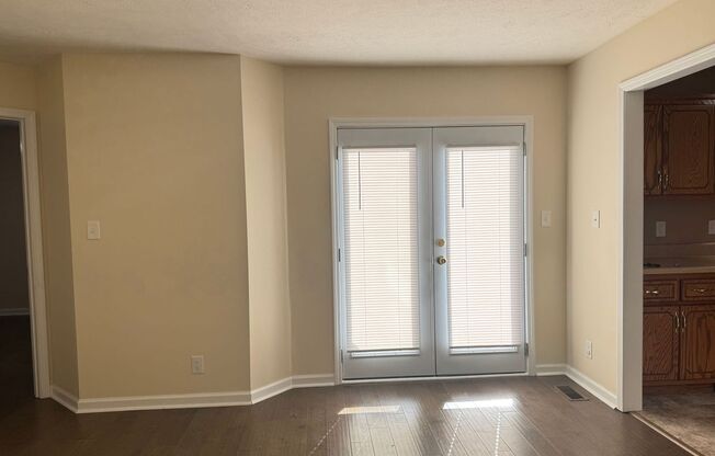 3 beds, 2 baths, $1,495