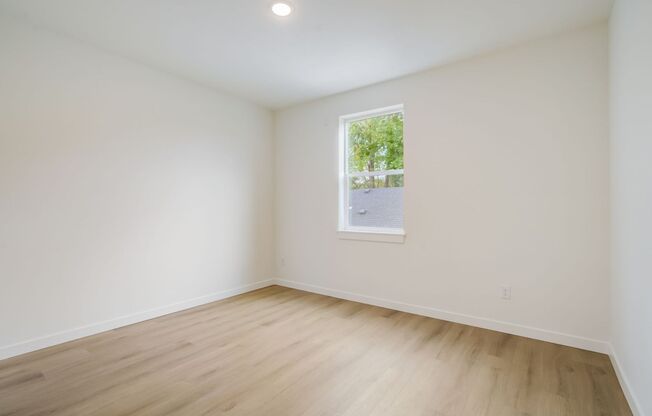 Comfort & Convenience in the Heart of Portland | Washer/Dryer In Unit!