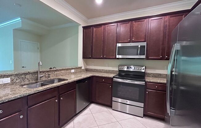 3 beds, 2.5 baths, $2,295, Unit UNIT # 7257