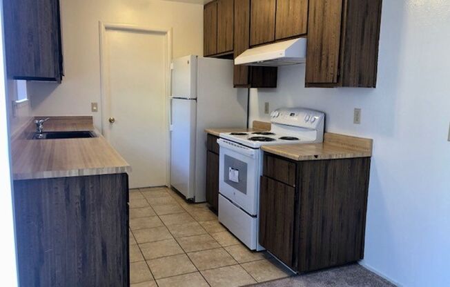 2 beds, 1 bath, 900 sqft, $1,895