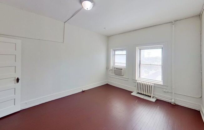 3 beds, 1 bath, 1,225 sqft, $2,199, Unit 1301-43