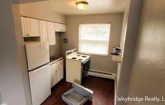 1 bed, 1 bath, $700, Unit Rosemont 1260 #4