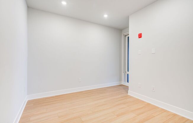 1 bed, 1 bath, 730 sqft, $1,600, Unit 208