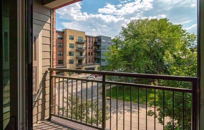 1 bed, 1 bath, 664 sqft, $1,090, Unit 403