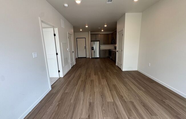 1 bed, 1 bath, 688 sqft, $1,295, Unit 1621-530