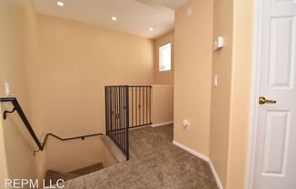 8555 W Russell Rd #2066