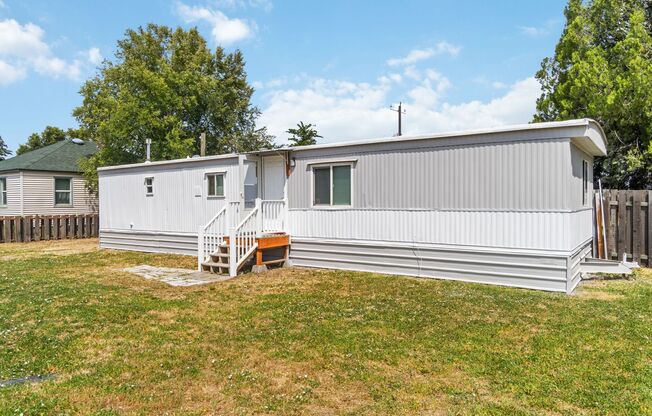 2 Bed 1 Bath Single Family Home in Spokane Valley!!