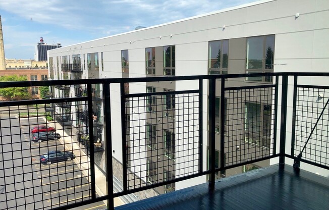 2 beds, 2 baths, 991 sqft, $2,125, Unit 505