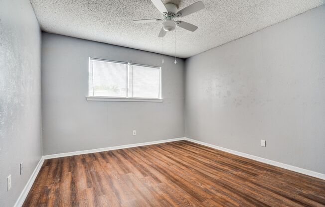 4 Bedroom Townhome — Great Plano Location — Available NOW!
