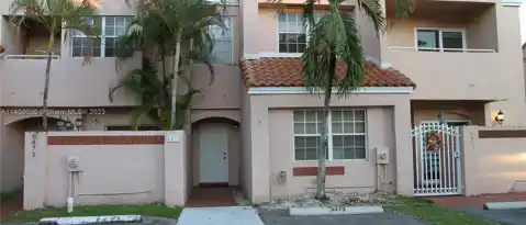 6473 SW 128 CT